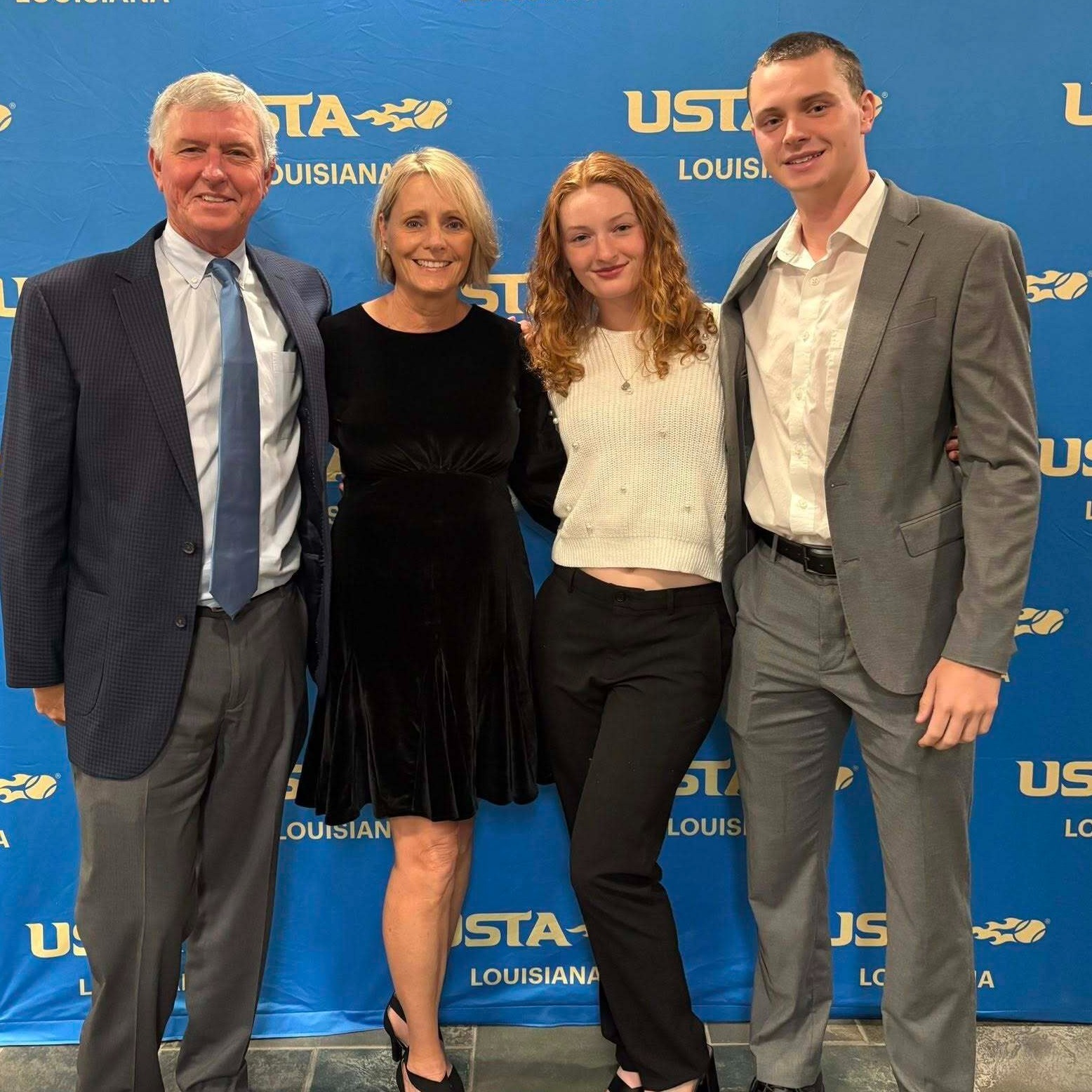 brett & Family hall of fame (1)